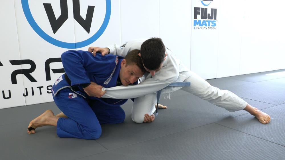 Ep. 95 - Elder Cruz's Sweep Single Leg - Sleeve Grip Gi Variation